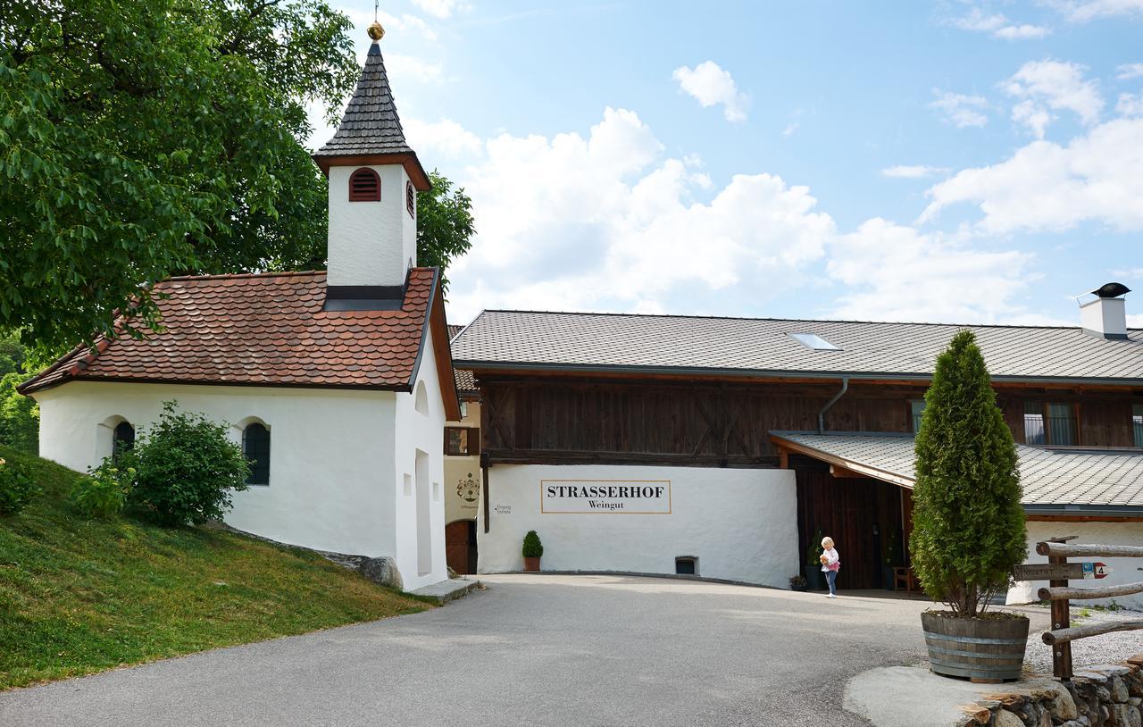 Strasserhof Tenuta-Weingut Vahrn Exterior photo